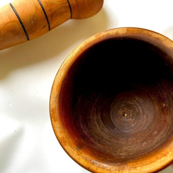 MADE IN MONTANA Walnut Mortar and Pestle - Picture 2 of 8
